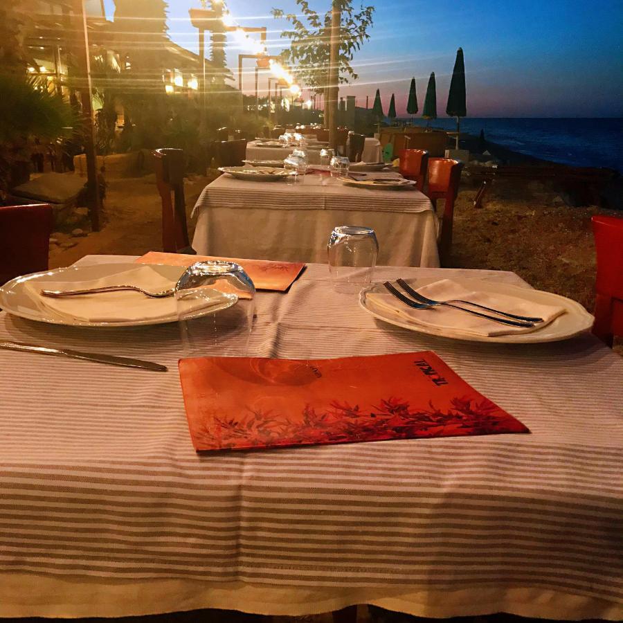 La Casa Di Nonno Giulio Bed & Breakfast Porto SantʼElpidio Eksteriør bilde