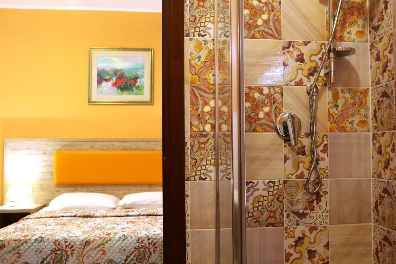 La Casa Di Nonno Giulio Bed & Breakfast Porto SantʼElpidio Eksteriør bilde