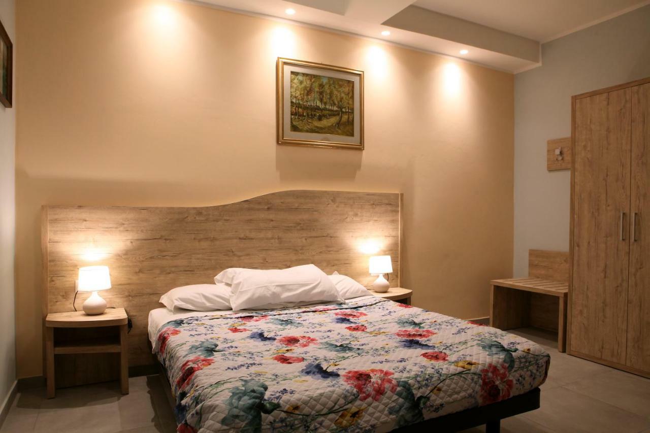 La Casa Di Nonno Giulio Bed & Breakfast Porto SantʼElpidio Eksteriør bilde